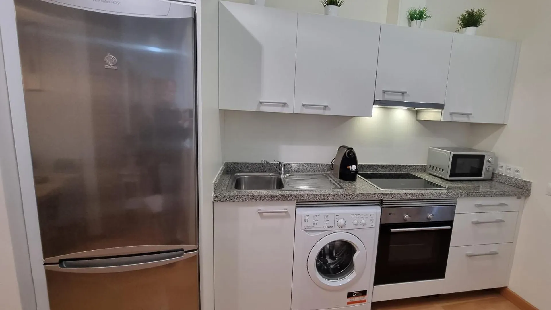 Rosa 2 Bedrooms In City Center Málaga España